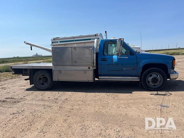 Image of GMC 3500 equipment image 2