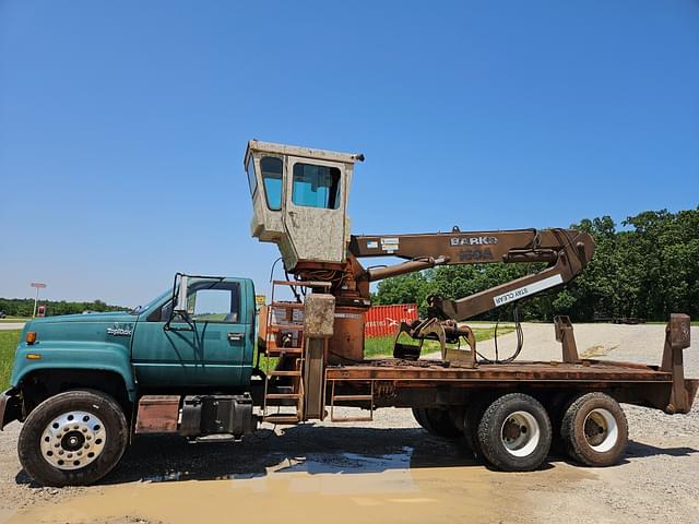 Image of GMC TopKick C7000 equipment image 3