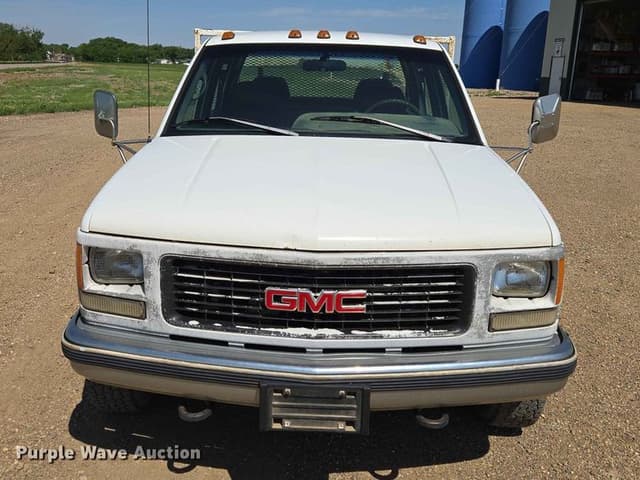 Image of GMC 3500 equipment image 1