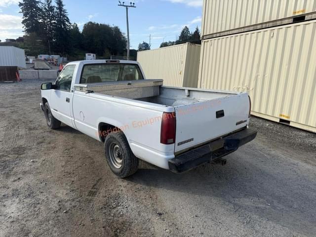 Image of GMC Sierra equipment image 4