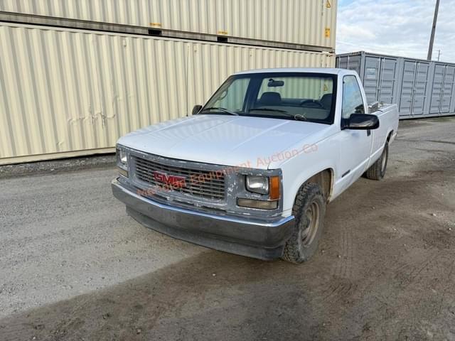 Image of GMC Sierra equipment image 1