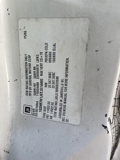 Image of GMC Topkick equipment image 3