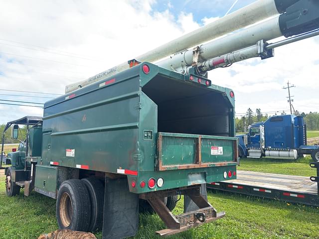 Image of GMC Topkick equipment image 3