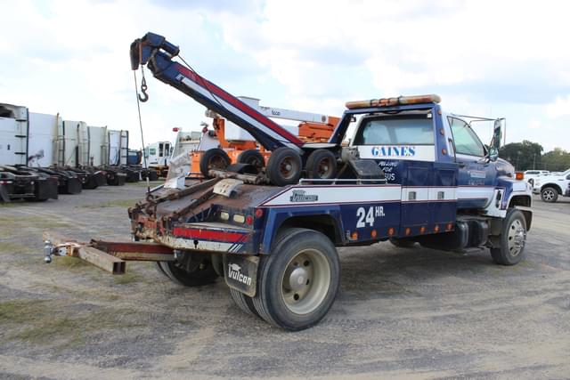 Image of GMC Topkick equipment image 2