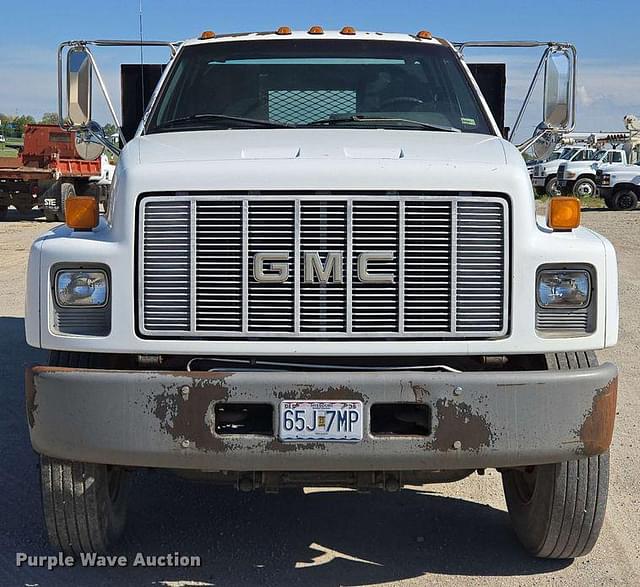 Image of GMC Topkick C5500 equipment image 1