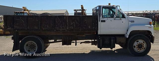 Image of GMC Topkick C5500 equipment image 3