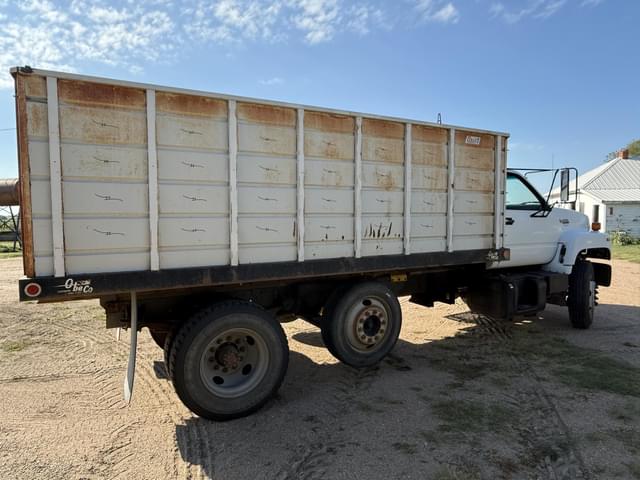 Image of GMC Topkick C7500 equipment image 4