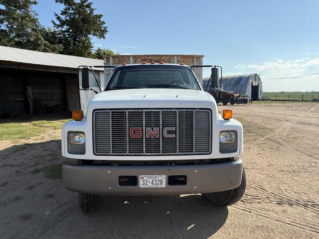 Image of GMC Topkick C7500 equipment image 2