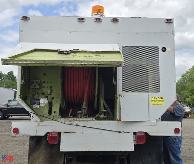 Image of GMC Topkick C7500 equipment image 2