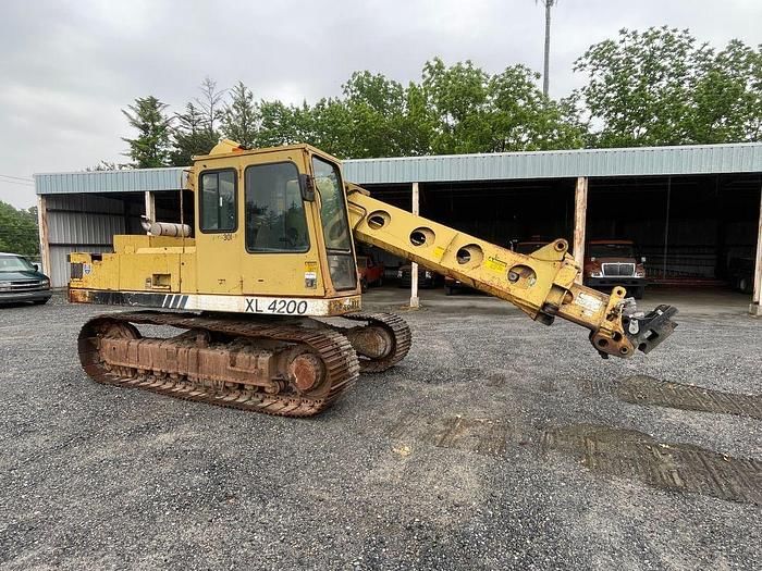 1996 Gradall XL4200 Equipment Image0
