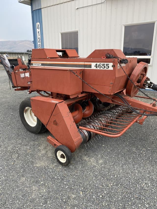 Image of Hesston 4655 equipment image 3