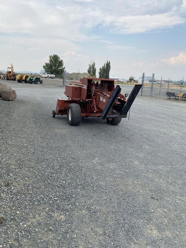 Image of Hesston 4655 equipment image 1