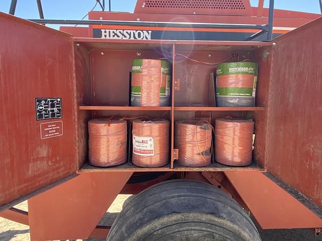 Image of Hesston 4755 equipment image 4