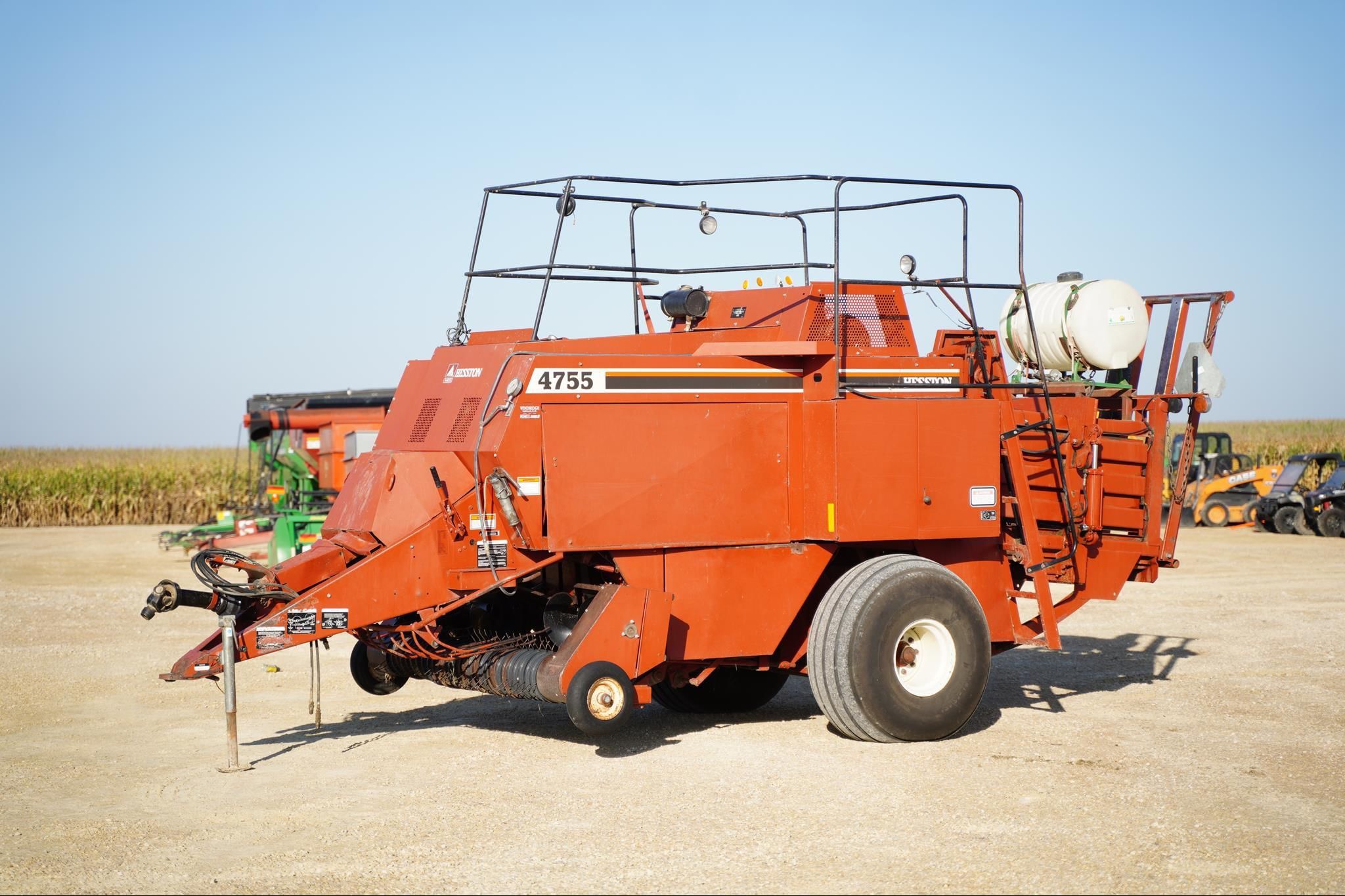 1996 Hesston 4755 Equipment Image0
