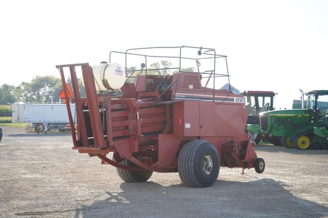 Image of Hesston 4755 equipment image 4