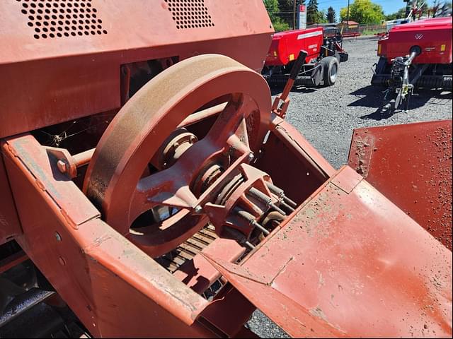 Image of Hesston 4755 equipment image 4