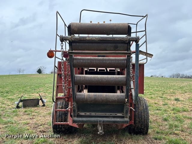 Image of Hesston 4755 equipment image 4