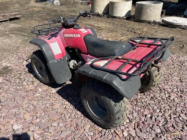 Image of Honda TRX300 equipment image 3