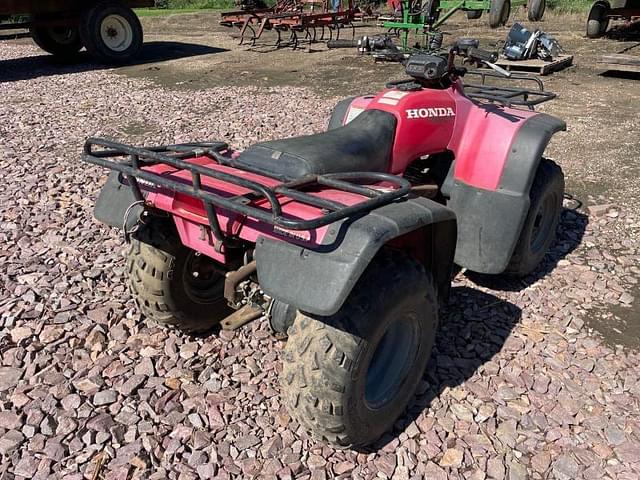 Image of Honda TRX300 equipment image 2