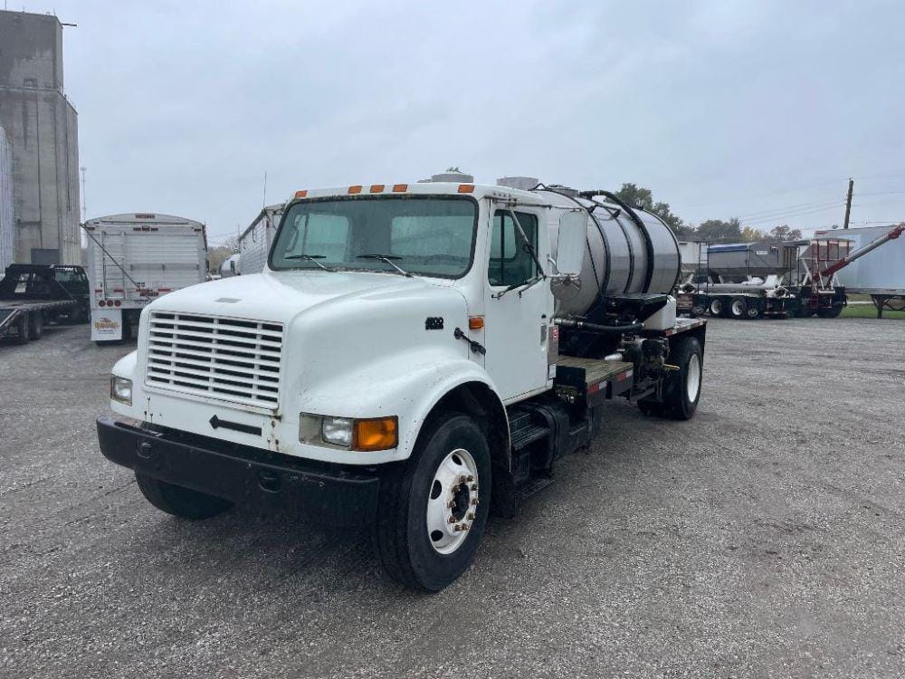 Main image International 4900