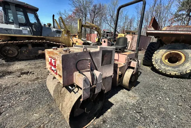 Image of Ingersoll Rand DD-32 equipment image 4