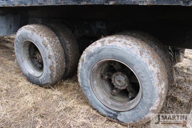 Image of International Navistar equipment image 4