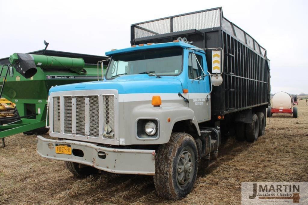 1996 International Navistar Equipment Image0