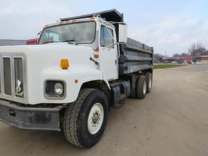 1996 International 2674 Image