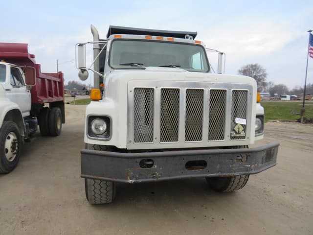 Image of International 2674 equipment image 2