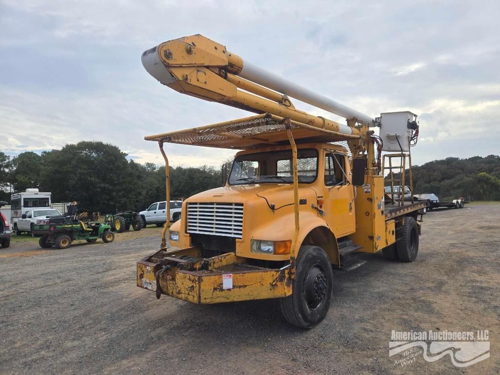 1996 International 4000 Equipment Image0