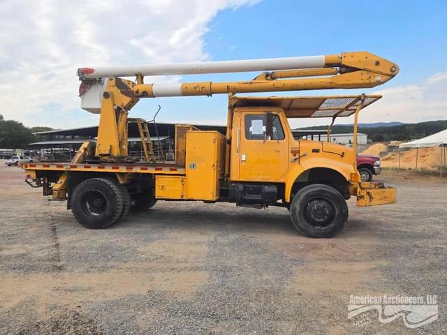 Image of International 4000 equipment image 3