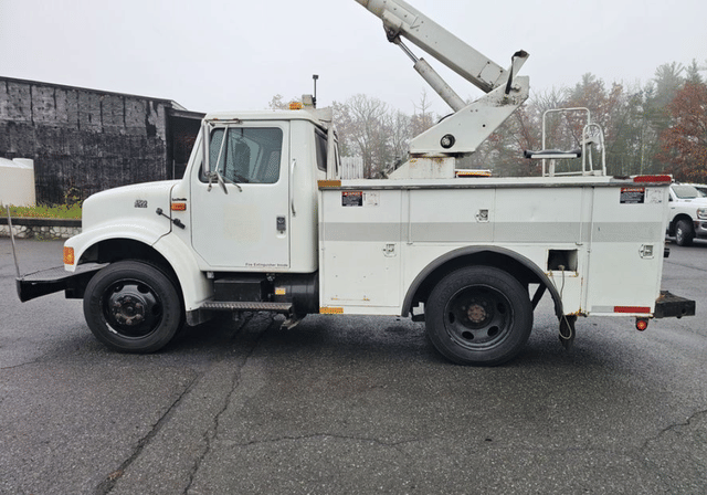 Image of International 4700 equipment image 2