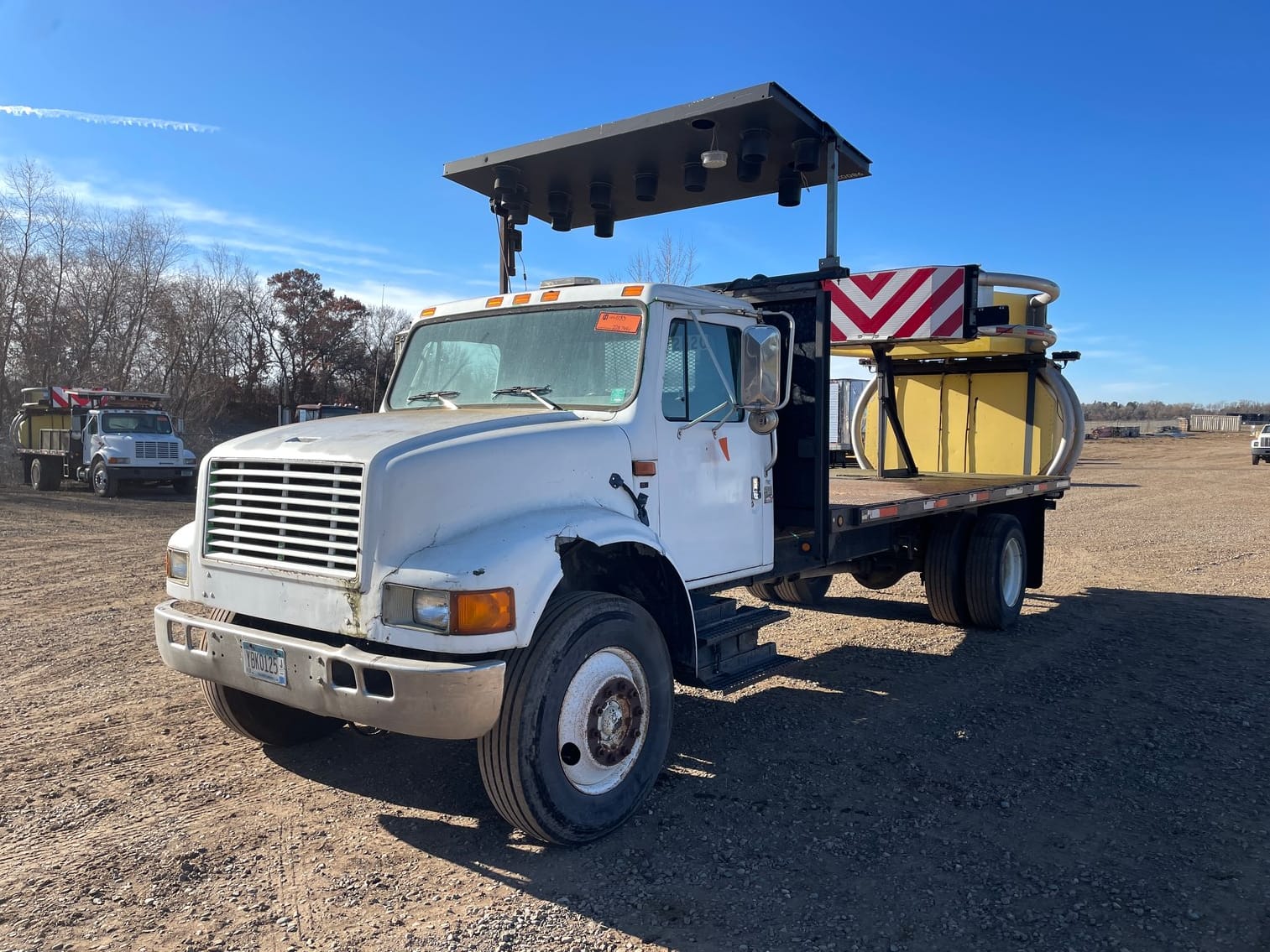 1996 International 4700 Equipment Image0