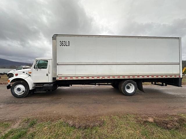 Image of International 4700 equipment image 1