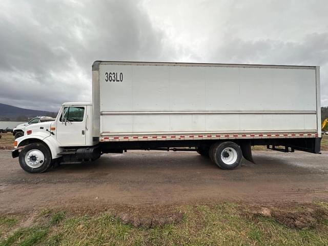 Image of International 4700 equipment image 1