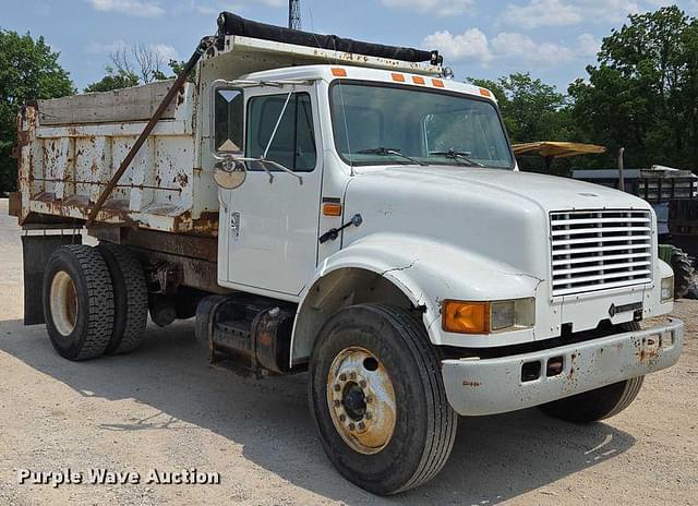 Image of International 4700 equipment image 2
