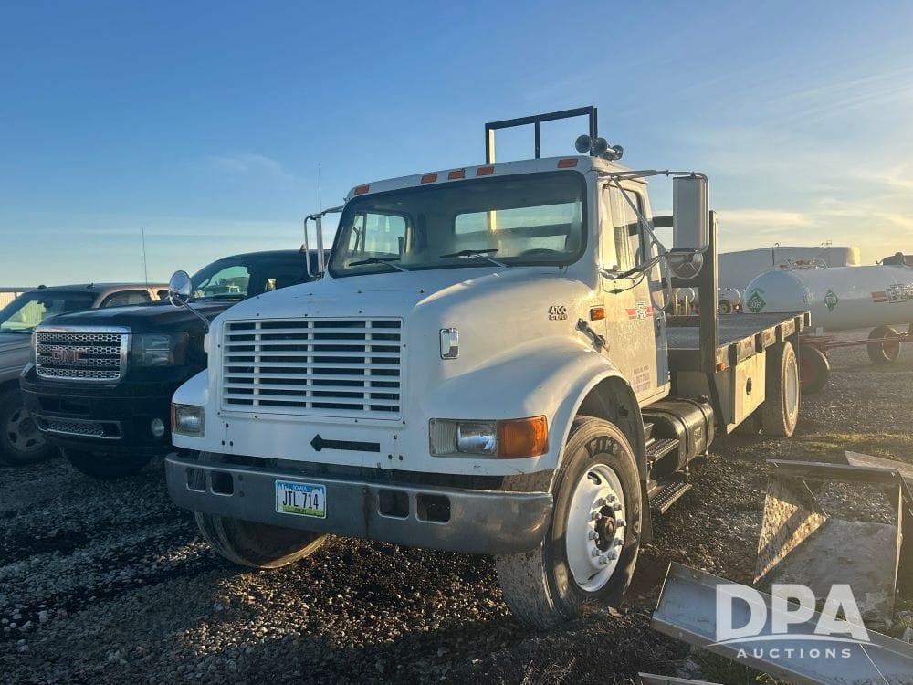 1996 International 4700 Equipment Image0