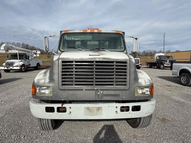 Image of International 4700 equipment image 1