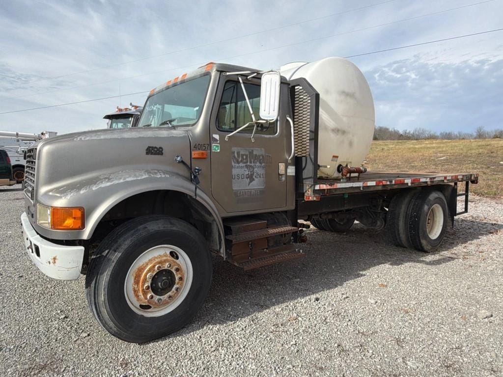 1996 International 4700 Equipment Image0