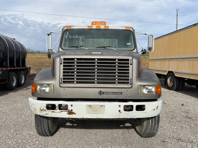 Image of International 4700 equipment image 1