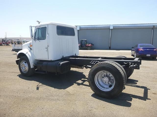 Image of International 4700 equipment image 3