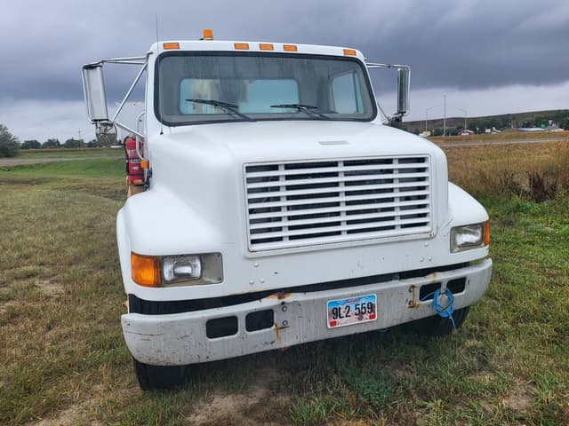 Image of International 4700 equipment image 4