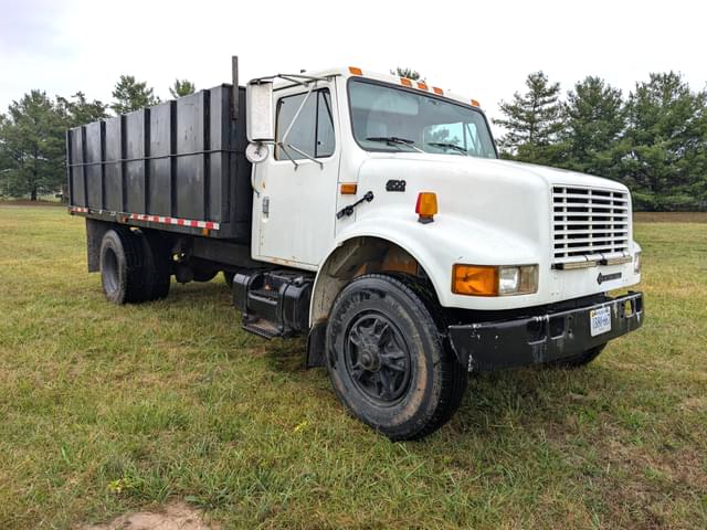Image of International 4700 equipment image 3