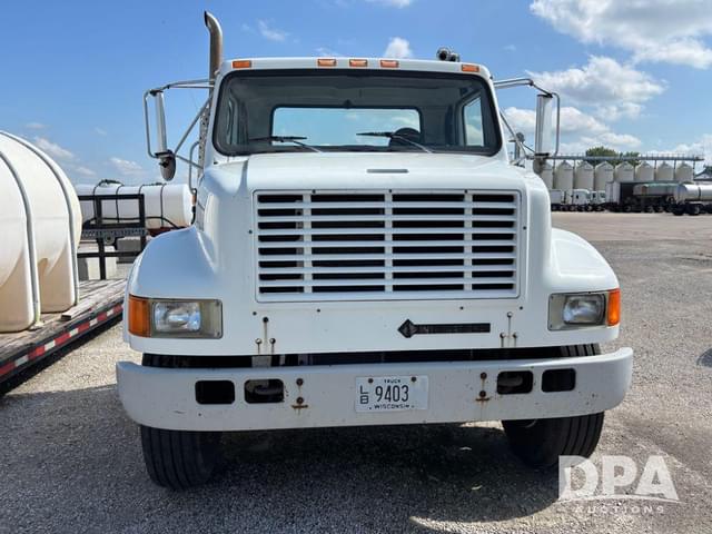 Image of International 4700 equipment image 3