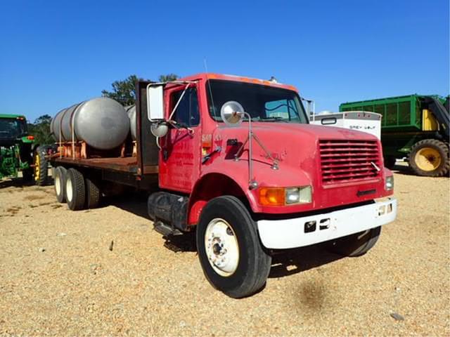 Image of International 4900 equipment image 2