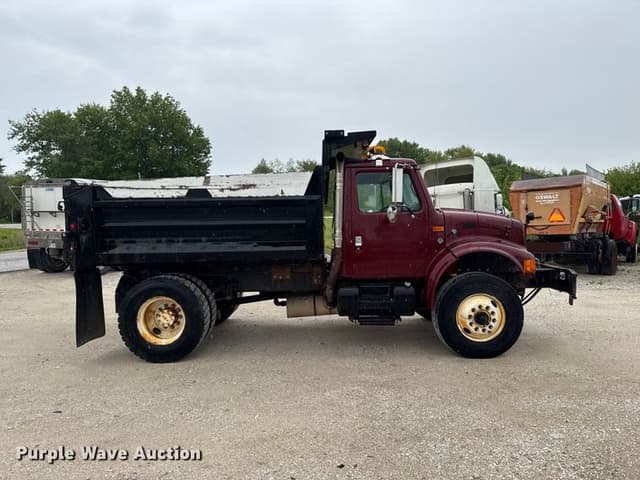 Image of International 4900 equipment image 3