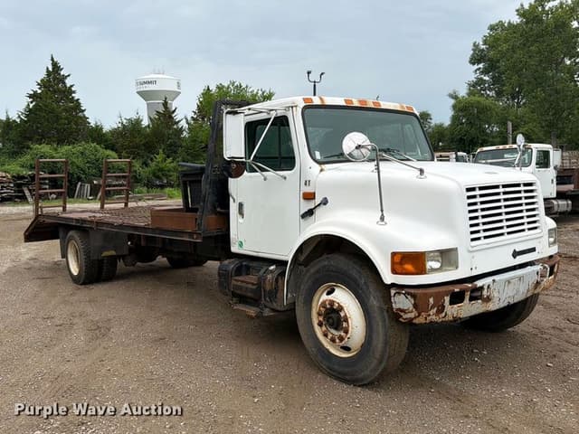 Image of International 4900 equipment image 2