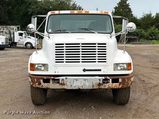 Image of International 4900 equipment image 1