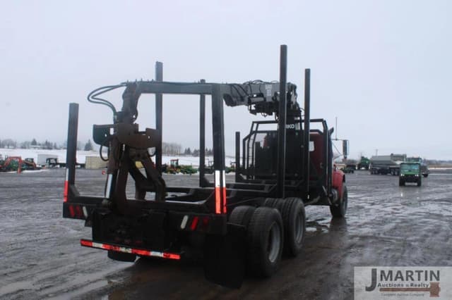 Image of International 4900 equipment image 3