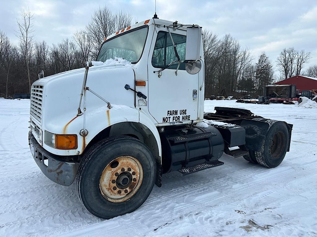 Main image International 8100